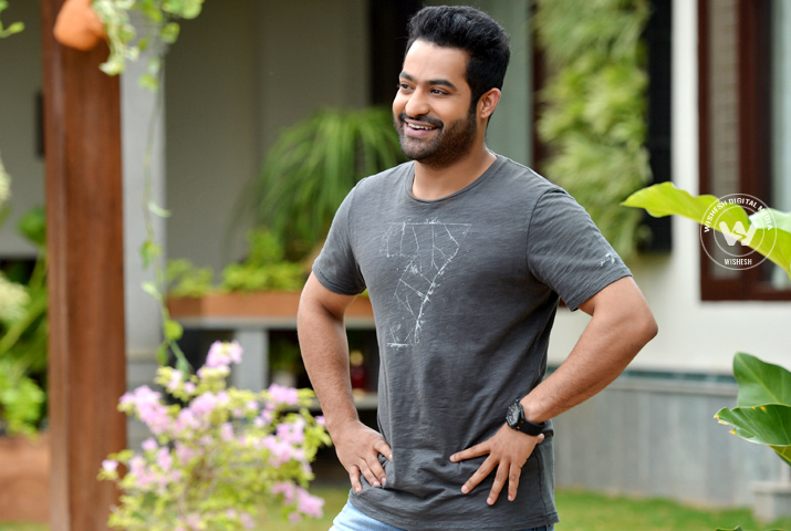 /media/k2/galleries/68058/Aravinda-Sametha-02