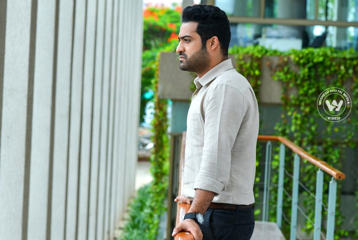 /media/k2/galleries/68058/Aravinda-Sametha-04