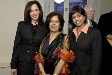 &quot;My Mom Was Superhero&quot;, Says Kamala Harris in Her Book