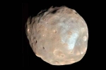 Martian Moon first pictures, Martian Moon by NASA, nasa s pic of martian moon phobos breaks the internet, Frigid