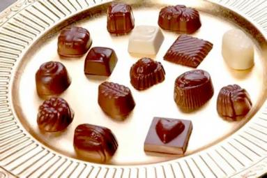 Learn To Prepare Chocolates At Home },{