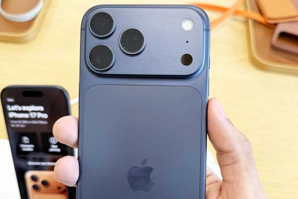 Apple Fixes Apple Intelligence Bug Affecting iPhone 17 Series