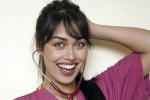 pandemic, Miss england, miss england gets back to her duty as nhs doctor during pandemic, Miss england